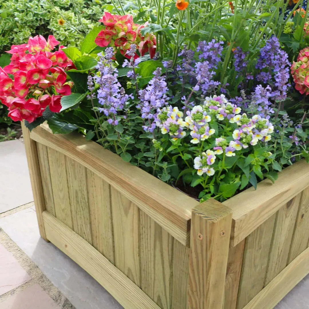 CHELSEA SQUARE PLANTER