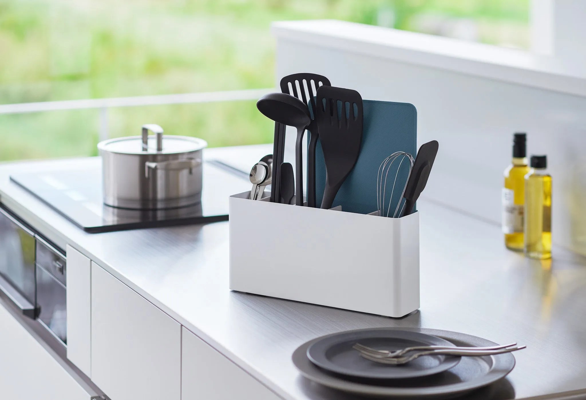 Kitchen Tool & Cutting Board Holder