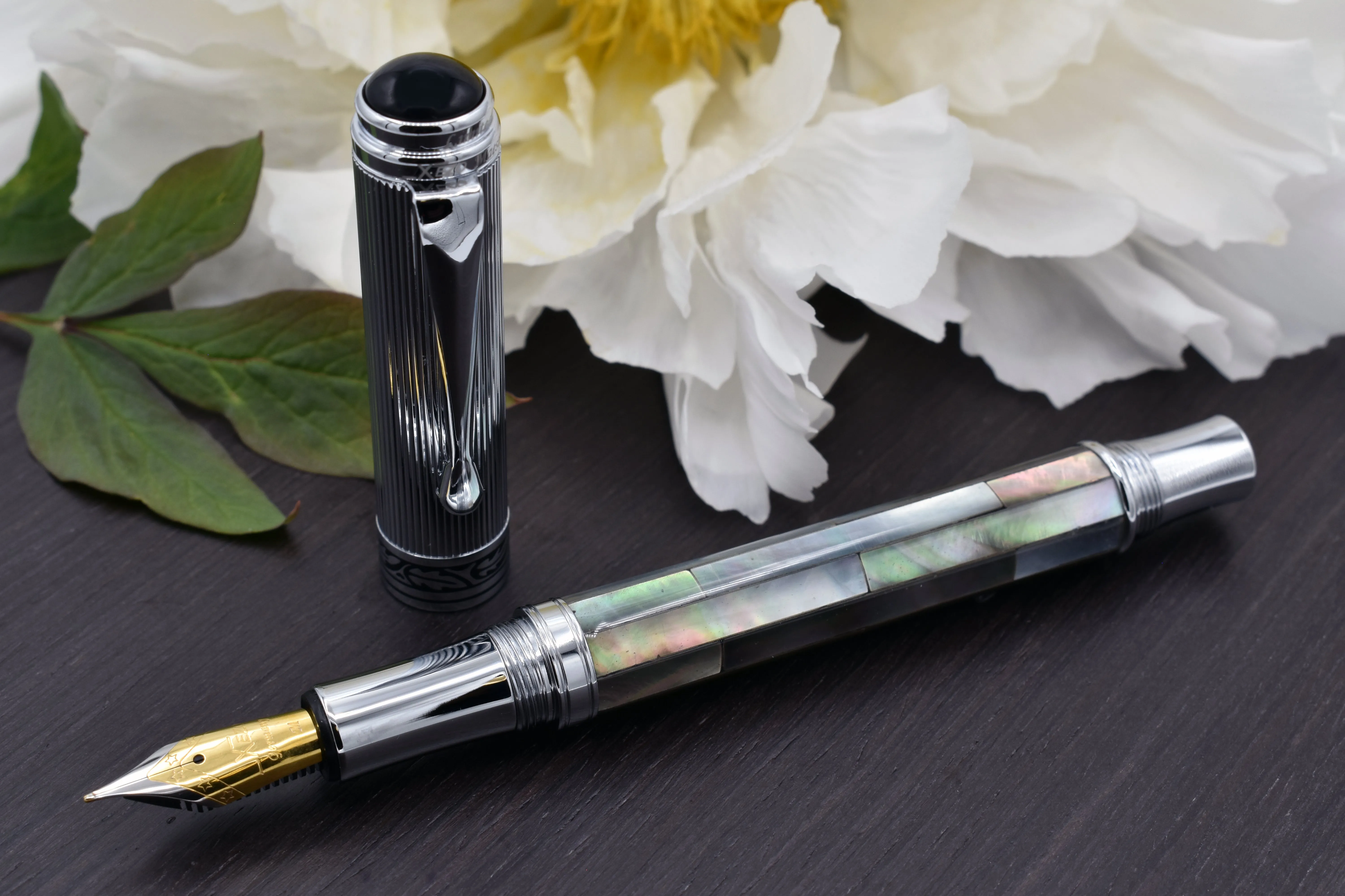 Maestro® Black Mother of Pearl Fountain Pen (Medium Nib) - Chrome Plated